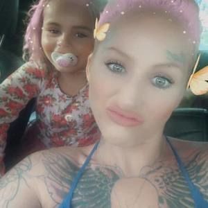 Meet your Posher, Tiffany